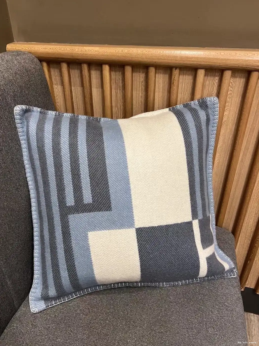 WOOL PILLOW HERMES THROW ITHAQUE 0519